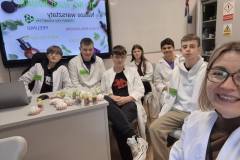 644262556_1541129277656597_29804343421082009_n